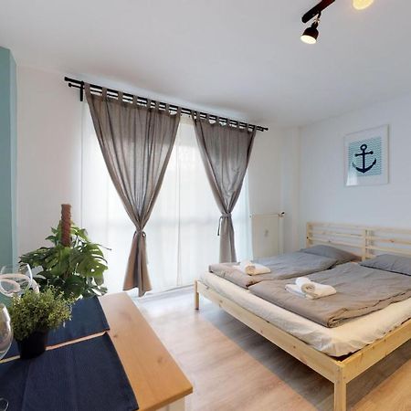 ברטיסלאבה Studio Steps From Nivy & Main Bus Station מראה חיצוני תמונה