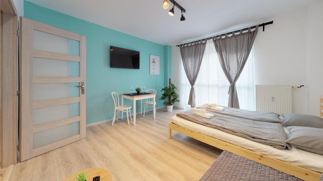 ברטיסלאבה Studio Steps From Nivy & Main Bus Station מראה חיצוני תמונה