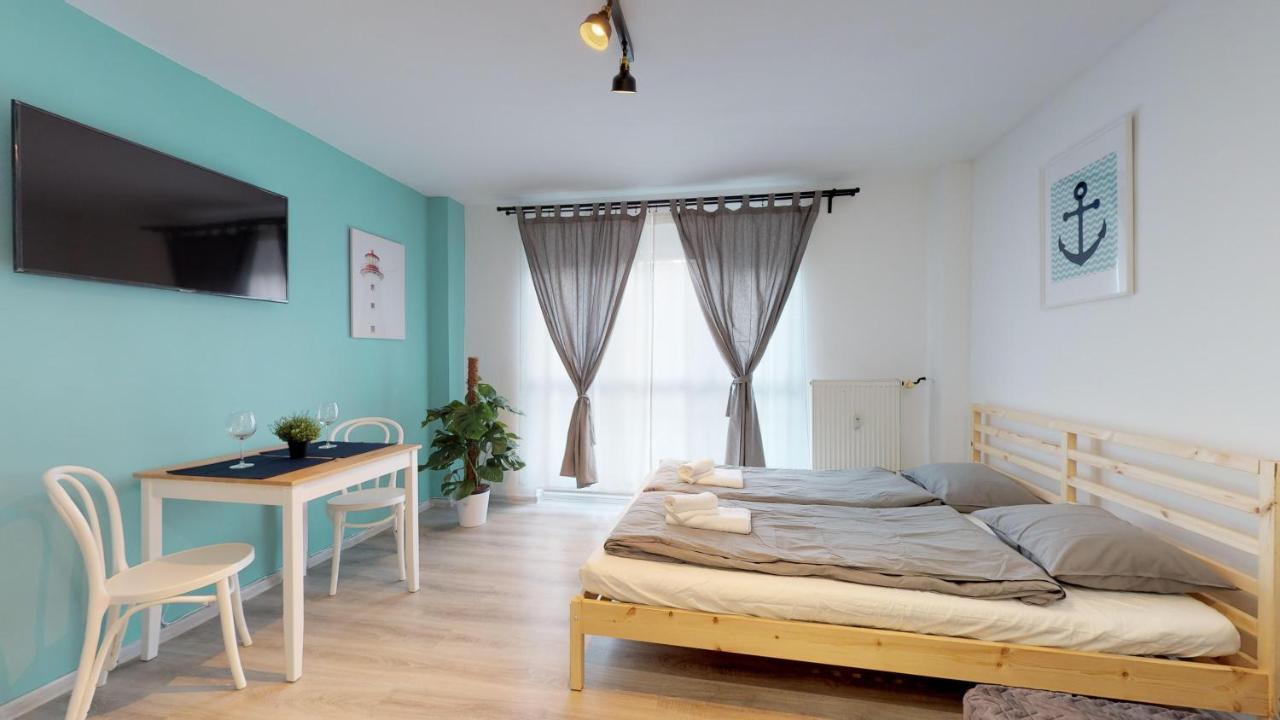 ברטיסלאבה Studio Steps From Nivy & Main Bus Station מראה חיצוני תמונה