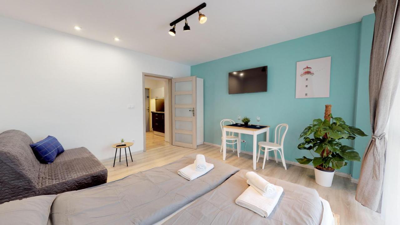 ברטיסלאבה Studio Steps From Nivy & Main Bus Station מראה חיצוני תמונה